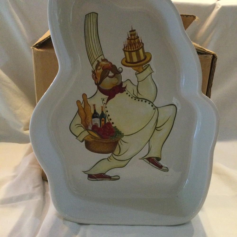 Disney Epcot Wine Festival Decorative Ceramic Chef Wine Themed Dish